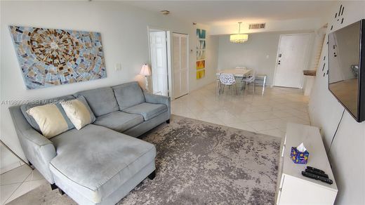 Kamienica w Sunny Isles Beach, Miami-Dade County