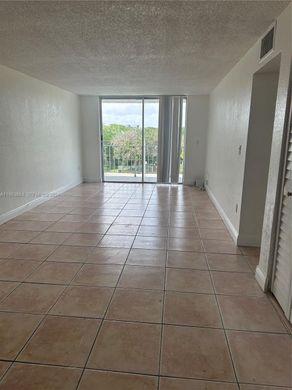 Wohnkomplexe in North Miami, Miami-Dade County