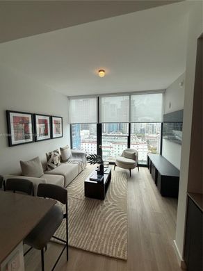 Kamienica w Miami, Miami-Dade County