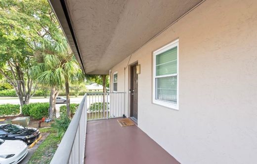 Kamienica w Coral Springs, Broward County