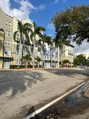 Residential complexes in Fort Lauderdale, Broward County