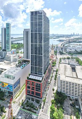 Kamienica w Miami, Miami-Dade County