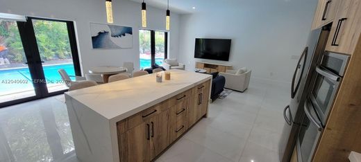 Villa - South Miami, Miami-Dade County