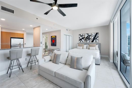 Residential complexes in Miami, Miami-Dade