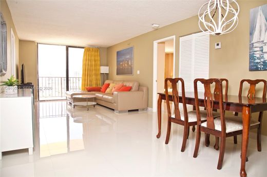 Kamienica w Sunny Isles Beach, Miami-Dade County