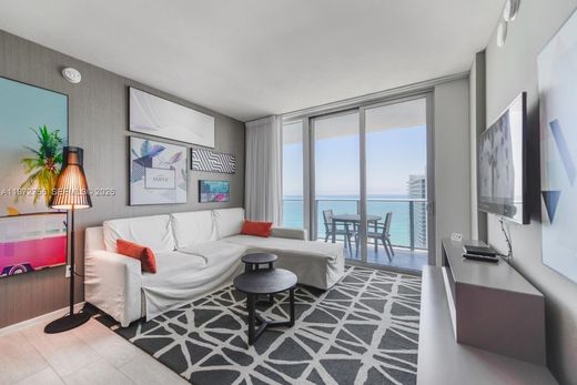Residential complexes in Hollywood, Broward County