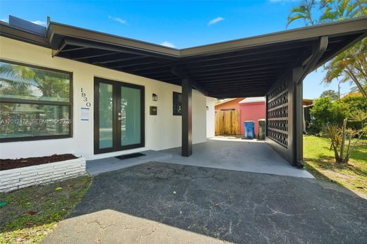 Villa in Oakland Park, Broward County