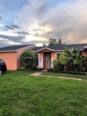 Villa a Hialeah, Miami-Dade County