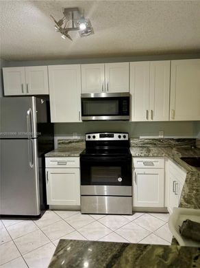 Complesso residenziale a Miami, Miami-Dade County