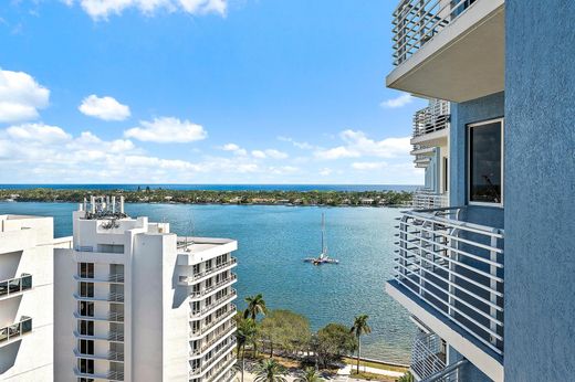 Residential complexes in West Palm Beach, Palm Beach