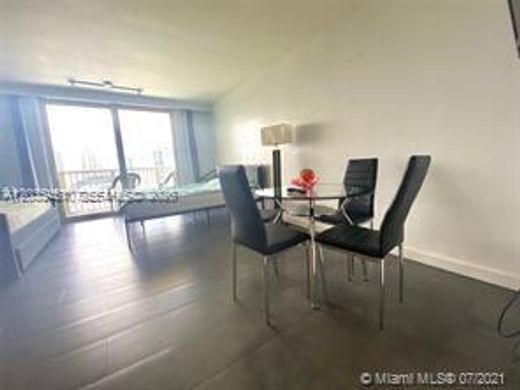 Residential complexes in Sunny Isles Beach, Miami-Dade