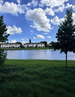 Residential complexes in North Miami, Miami-Dade