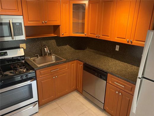 Residential complexes in Miami, Miami-Dade