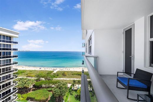 Жилой комплекс, Surfside, Miami-Dade County