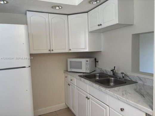 Residential complexes in Aventura, Miami-Dade