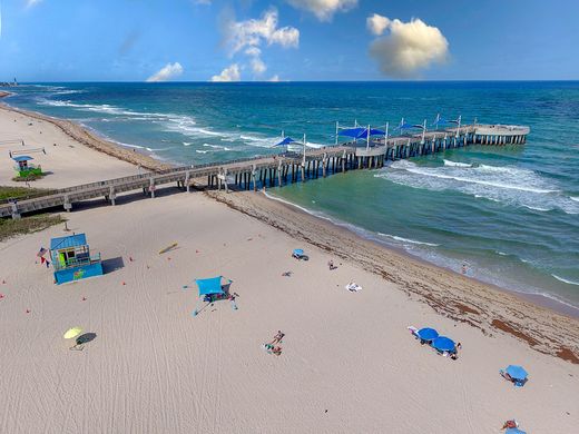 Residential complexes in Pompano Beach, Broward County