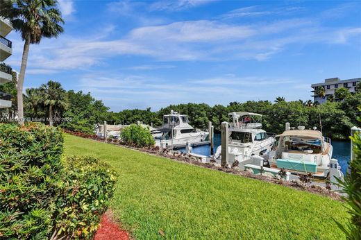 Kamienica w Aventura, Miami-Dade County