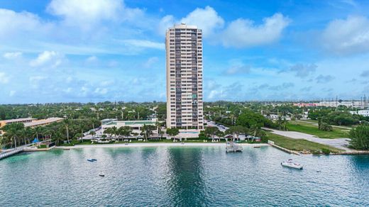 Residential complexes in West Palm Beach, Palm Beach