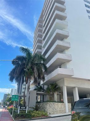 Κτίριο σε Surfside, Miami-Dade County