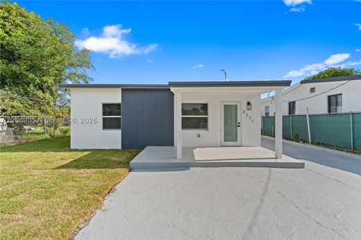 Villa in Miami Heights Trailer Park, Miami-Dade County