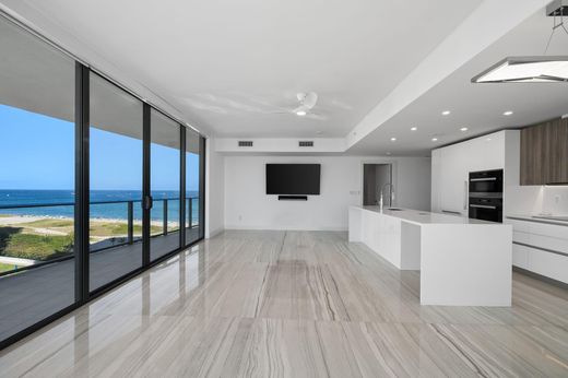 Residential complexes in Pompano Beach, Broward County