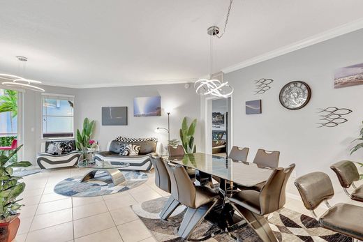 Stuart, Martin Countyのアパートメント・コンプレックス