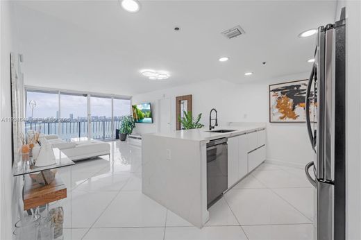 Complesso residenziale a North Bay Village, Miami-Dade County