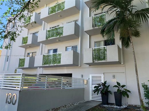 Residential complexes in Coral Gables, Miami-Dade