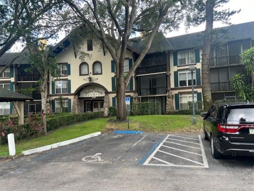 Residential complexes in Lauderhill, Broward County