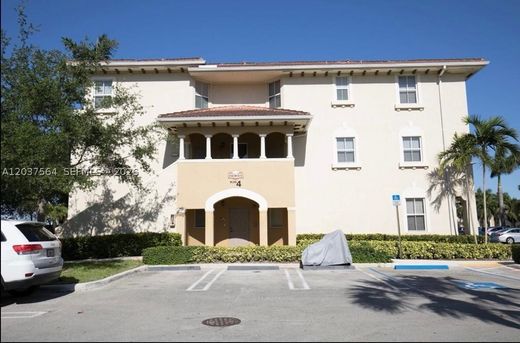 Residential complexes in Doral, Miami-Dade