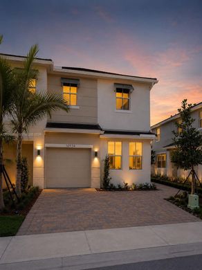 Townhouse in Pembroke Pines, Broward County
