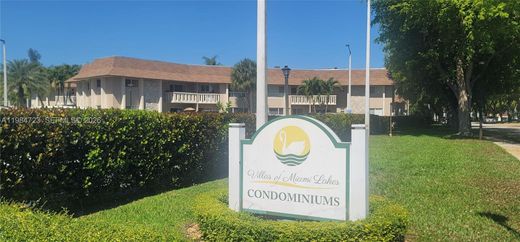 Residential complexes in Miami Lakes, Miami-Dade