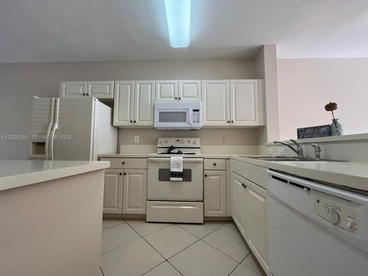 Townhouse in Riviera Beach, Palm Beach