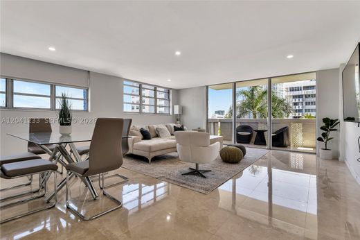 Complesso residenziale a Miami Beach, Miami-Dade County