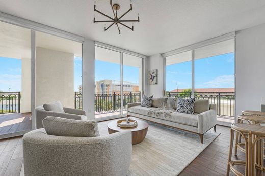 Residential complexes in West Palm Beach, Palm Beach