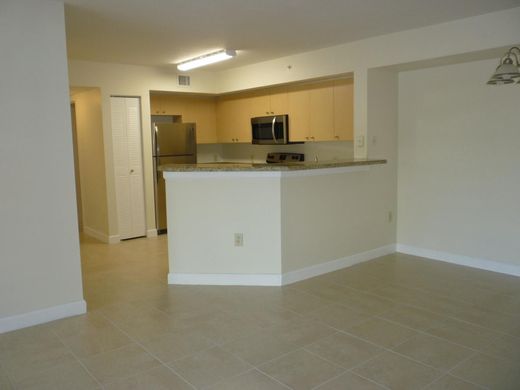 Residential complexes in West Palm Beach, Palm Beach