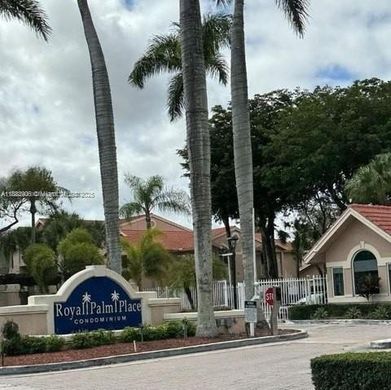 マイアミ, Miami-Dade Countyのアパートメント・コンプレックス