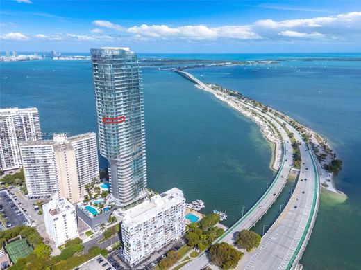 Complexes résidentiels à Miami, Comté de Miami-Dade
