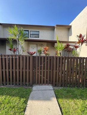 Komplex apartman Miami, Miami-Dade County