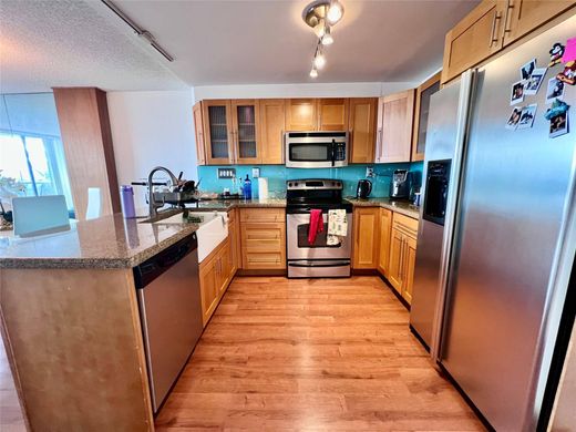 Residential complexes in Miami, Miami-Dade
