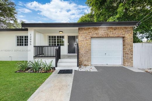 Villa en North Miami, Miami-Dade County