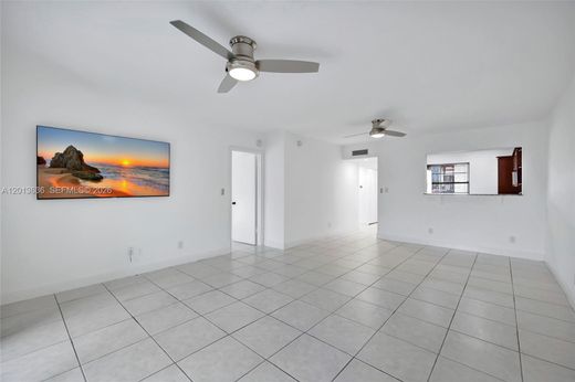 Komplex apartman Pompano Beach, Broward County