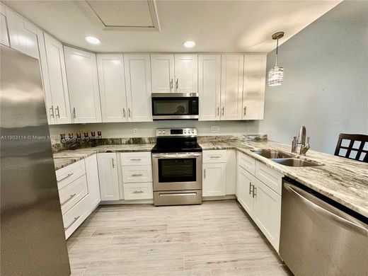 تاون هاوس ﻓﻲ Fort Myers, Lee County