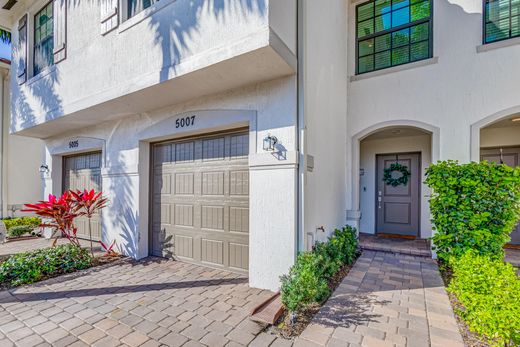 Townhouse in Riviera Beach, Palm Beach
