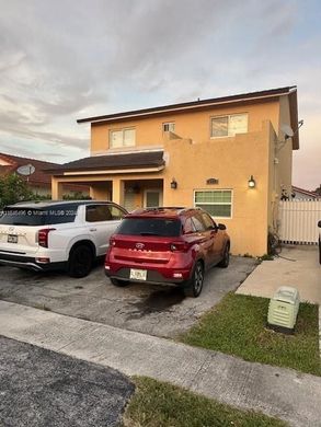 Villa à Hialeah Gardens, Comté de Miami-Dade