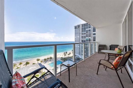 Residential complexes in Fort Lauderdale, Broward County