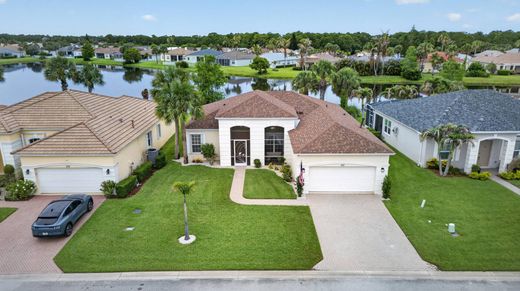 Villa Aventura, Miami-Dade County