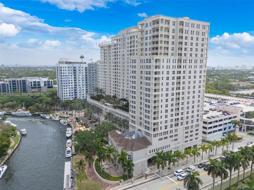 Residential complexes in Fort Lauderdale, Broward County