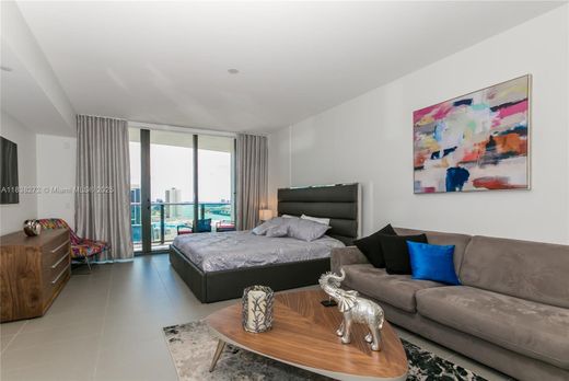 ‏בניין ב  מיאמי, Miami-Dade County