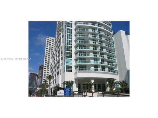 Kamienica w Miami, Miami-Dade County